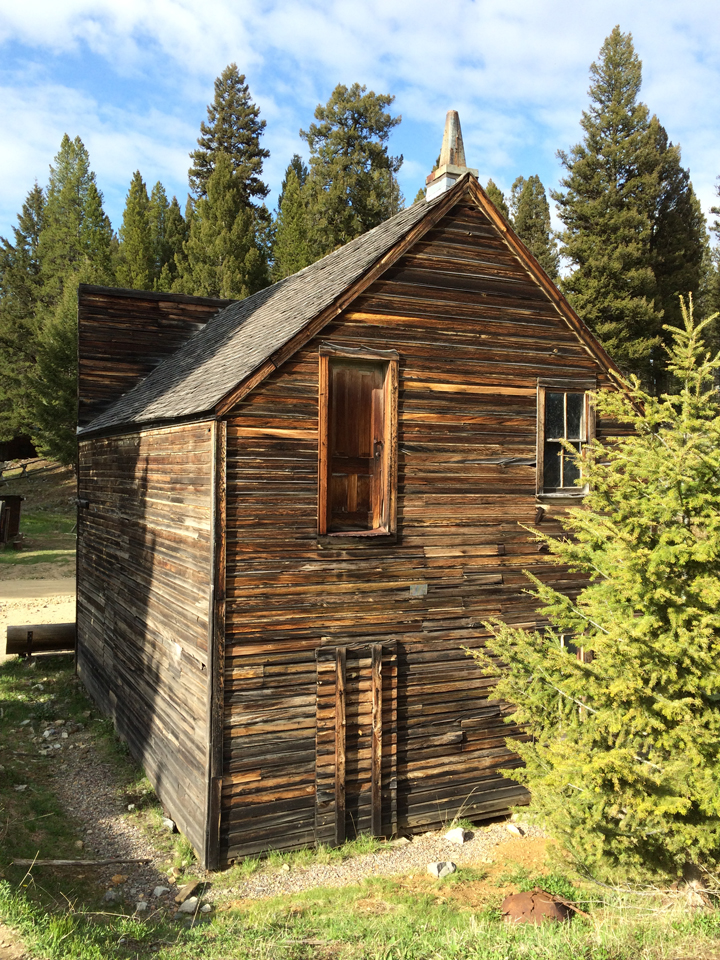 Ever wonder why some old western buildings have doors to nothing on the second story? It was common for traveler’s lodgings to be on the second floor of working establishments in town, and the second-story door was to load and unload the luggage off the top of the stagecoach! 