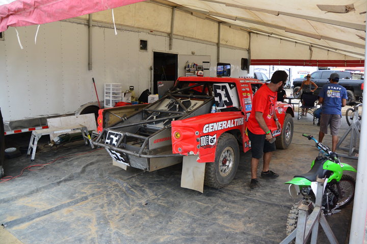 We talked to Ray Griffith before the race, and as always, he was in great spirits and ready for the weekend’s action. His truck was ready to go looking sharp (don’t mind that chipped corner of the bedside—those rarely stay on trucks for a full race anyway).