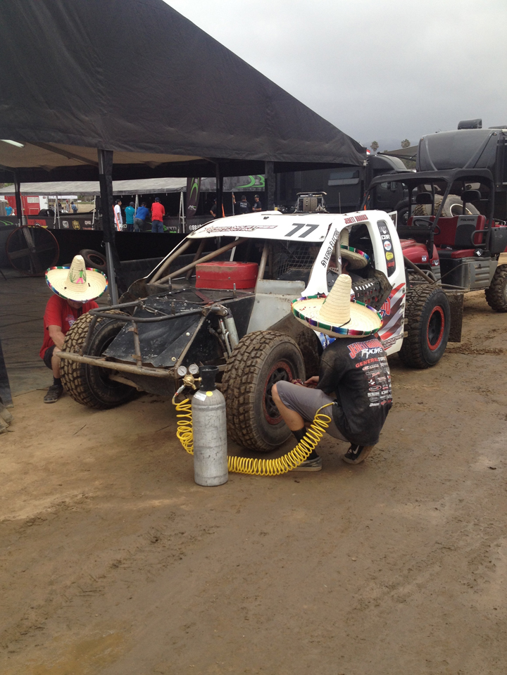 Jerret Brooks’ team was really getting into the spirit of Baja and having a great time. After a rough first race on Saturday, they had the truck ready to go again quickly for Sunday’s Round 12.